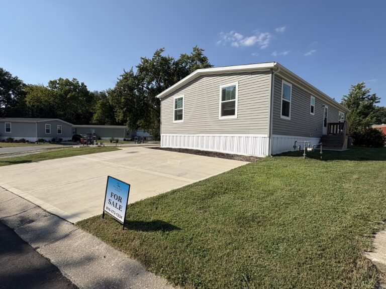 Gallery for 17311 E US Hwy 40, 00H3 at Highland Manor Manufactured Home Community: Image 1 of 10