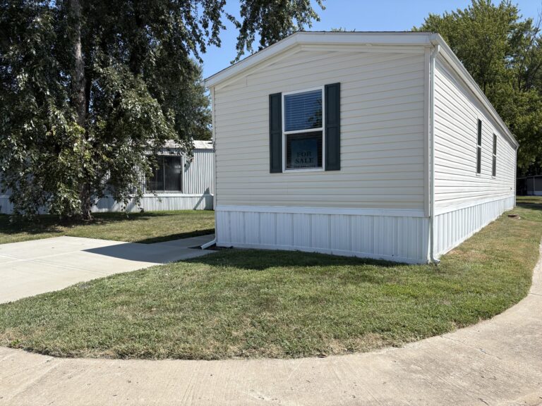 Gallery for 17311 E US Hwy 40, 0J30 at Highland Manor Manufactured Home Community: Image 8 of 13