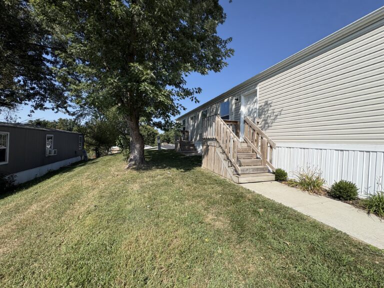 Featured Image #3 for 17311 E US Hwy 40, 0A39 at Highland Manor Manufactured Home Community