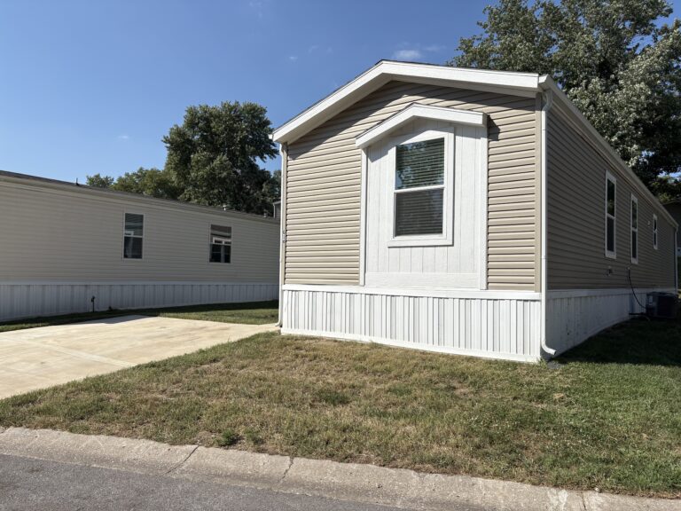 Gallery for 17311 E US Hwy 40, 0G16 at Highland Manor Manufactured Home Community: Image 1 of 13