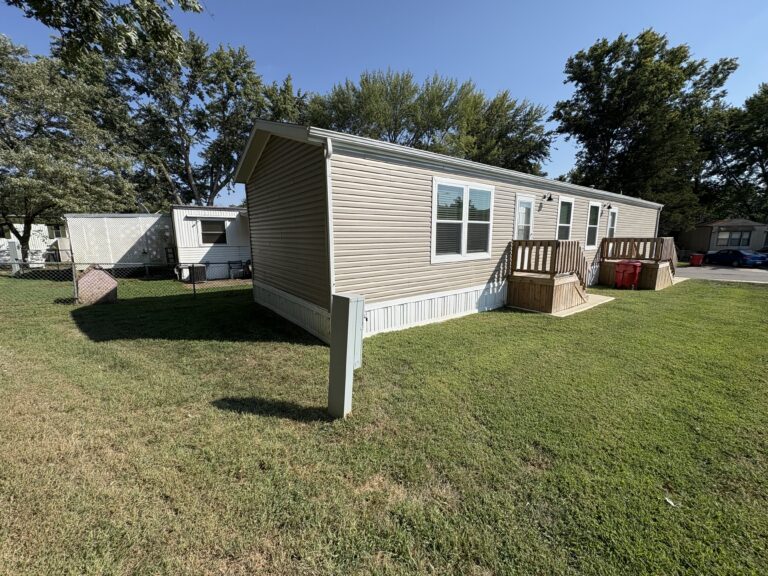 Featured Image #2 for 17311 E US Hwy 40, 0G16 at Highland Manor Manufactured Home Community