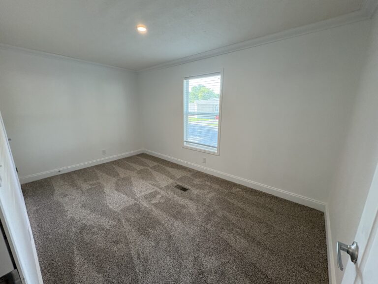 Gallery for 17311 E US Hwy 40, 0G19 at 17311 E US Hwy 40: Image 7 of 10
