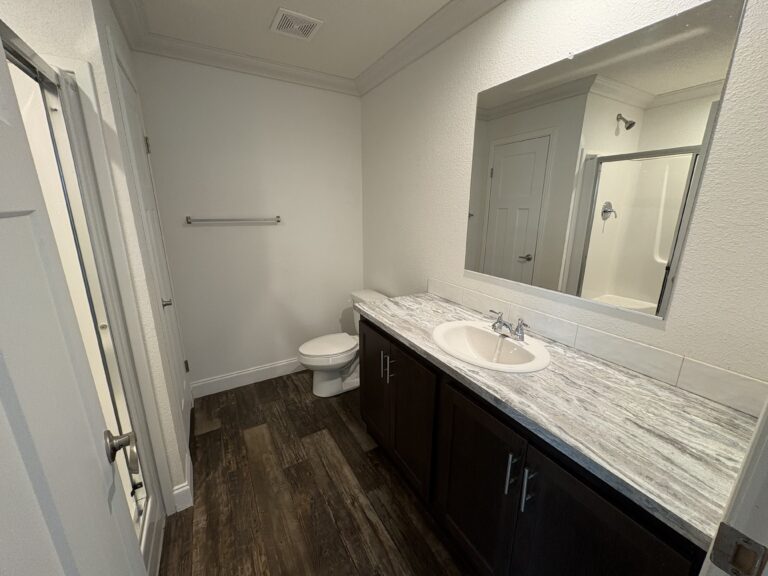 Gallery for 17311 E US Hwy 40, 0G19 at 17311 E US Hwy 40: Image 6 of 10