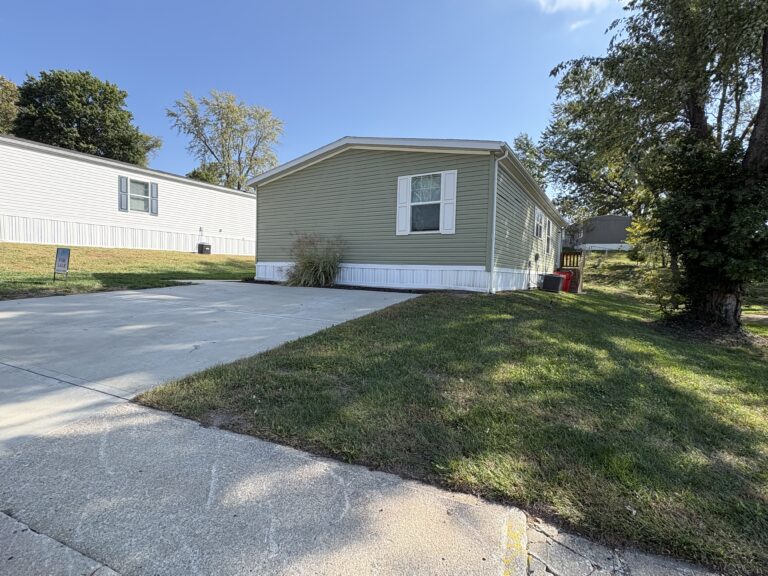 Gallery for 17311 E US HWY 40, 0B44 at 17311 E US HWY 40: Image 1 of 10
