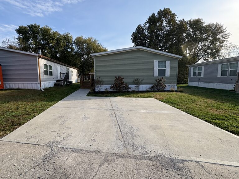 Gallery for 17311 E US Hwy 40, 0B78 at 17311 E US Hwy 40: Image 1 of 10