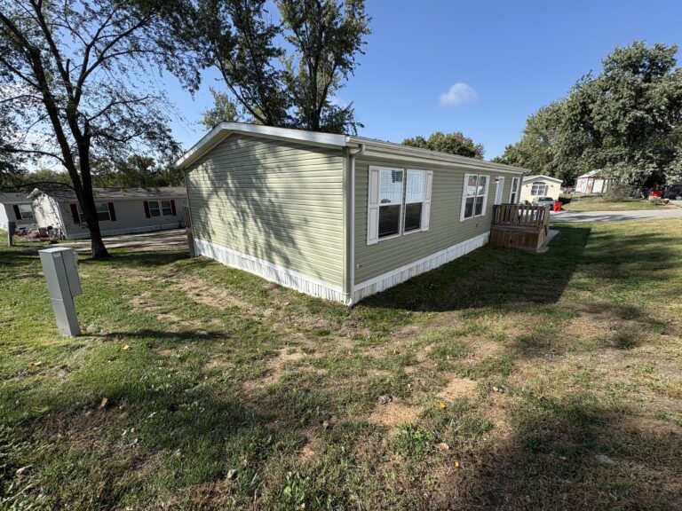 Gallery for 17311 E US HWY 40, 0B44 at 17311 E US HWY 40: Image 10 of 10