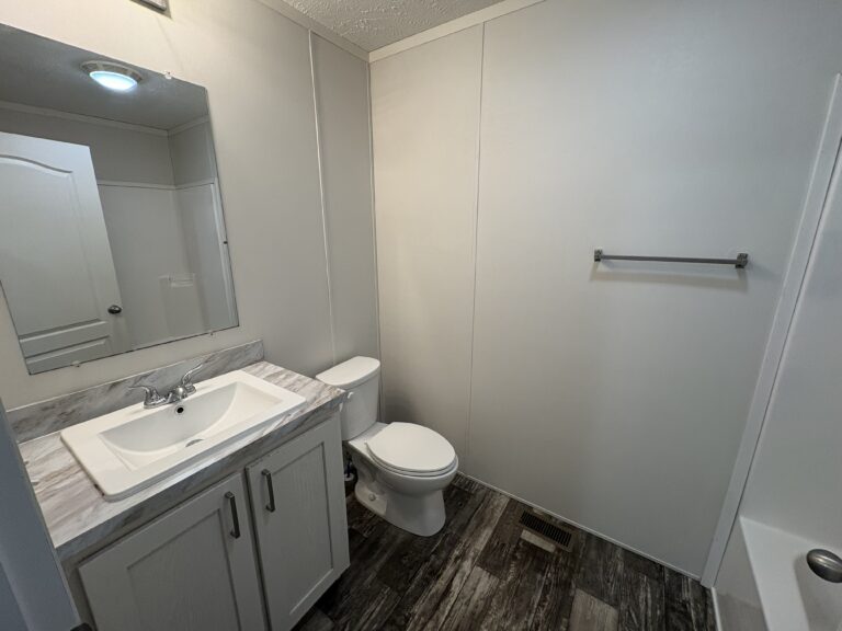 Gallery for 17311 E US Hwy 40, 00I5 at 17311 E US Hwy 40: Image 6 of 10