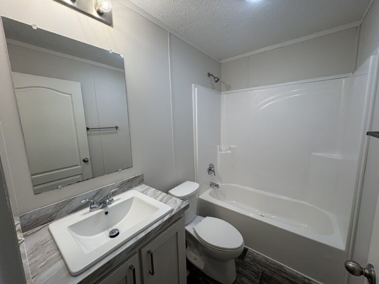Gallery for 17311 E US Hwy 40, 00I5 at 17311 E US Hwy 40: Image 8 of 10