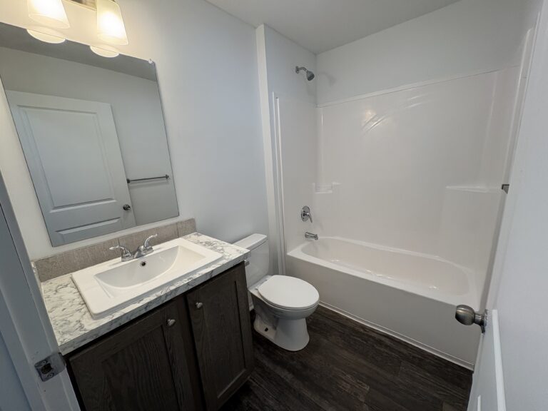 Gallery for 17311 E US Hwy 40, 0J27 at 17311 E US Hwy 40: Image 8 of 10