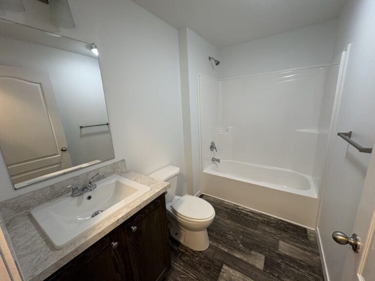 Gallery for 17311 E US Hwy 40, 0B78 at 17311 E US Hwy 40: Image 8 of 10